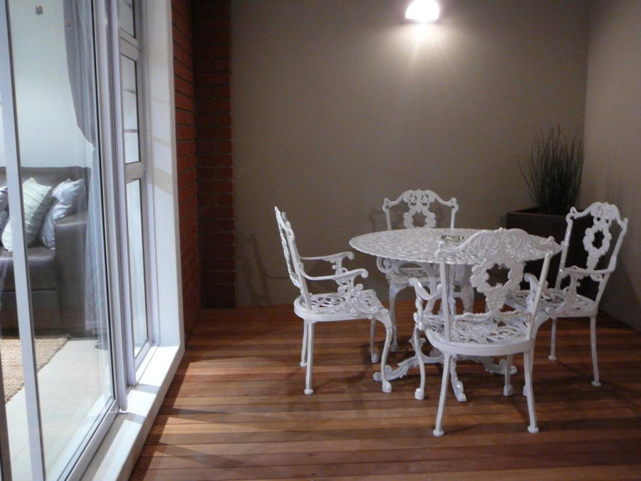 To Let 1 Bedroom Property for Rent in Summerstrand Eastern Cape